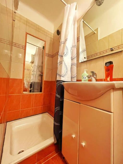 Budget Flat In The Center Апартаменти *