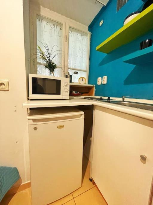 Апартаменти Budget Flat In The Center